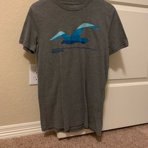 Hollister t-shirt